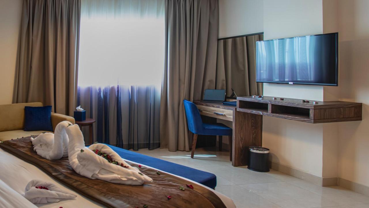 Viola Hotel Apartments Šardžá Exteriér fotografie